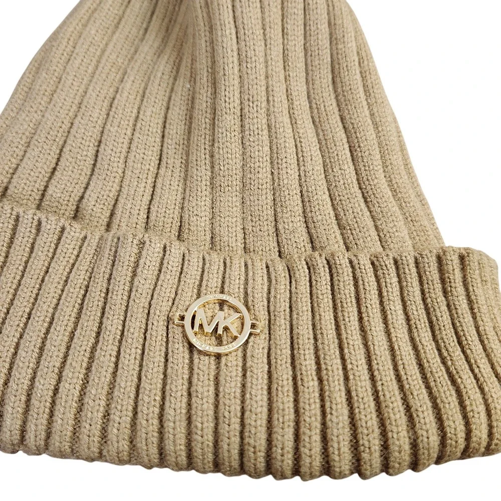 Michael Kors Faux Fur fleece-lined Pom Beanie Hat Winter Knit Cap Gold Logo Warm